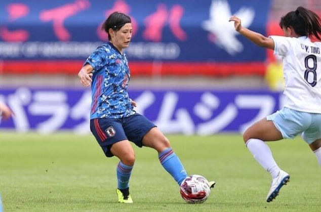 包含加拿大女足队众志成城，勇夺冠军的词条