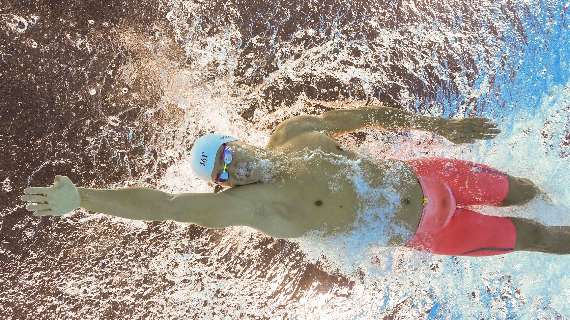 黄蜂鏖战深圳队，莫兰特成为关键先生