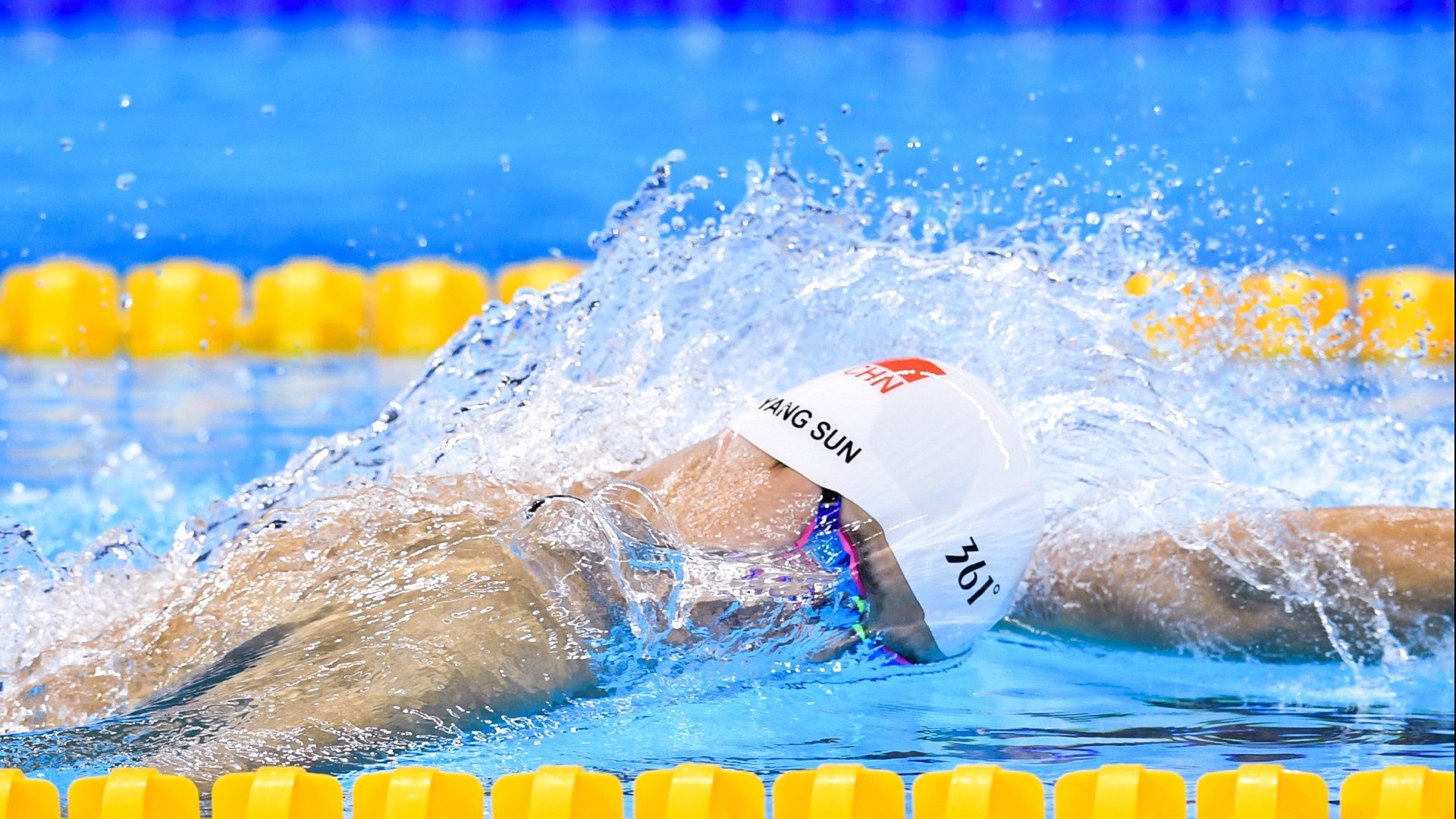 伊布之夜，F1年度争冠舞台上的绝对压制