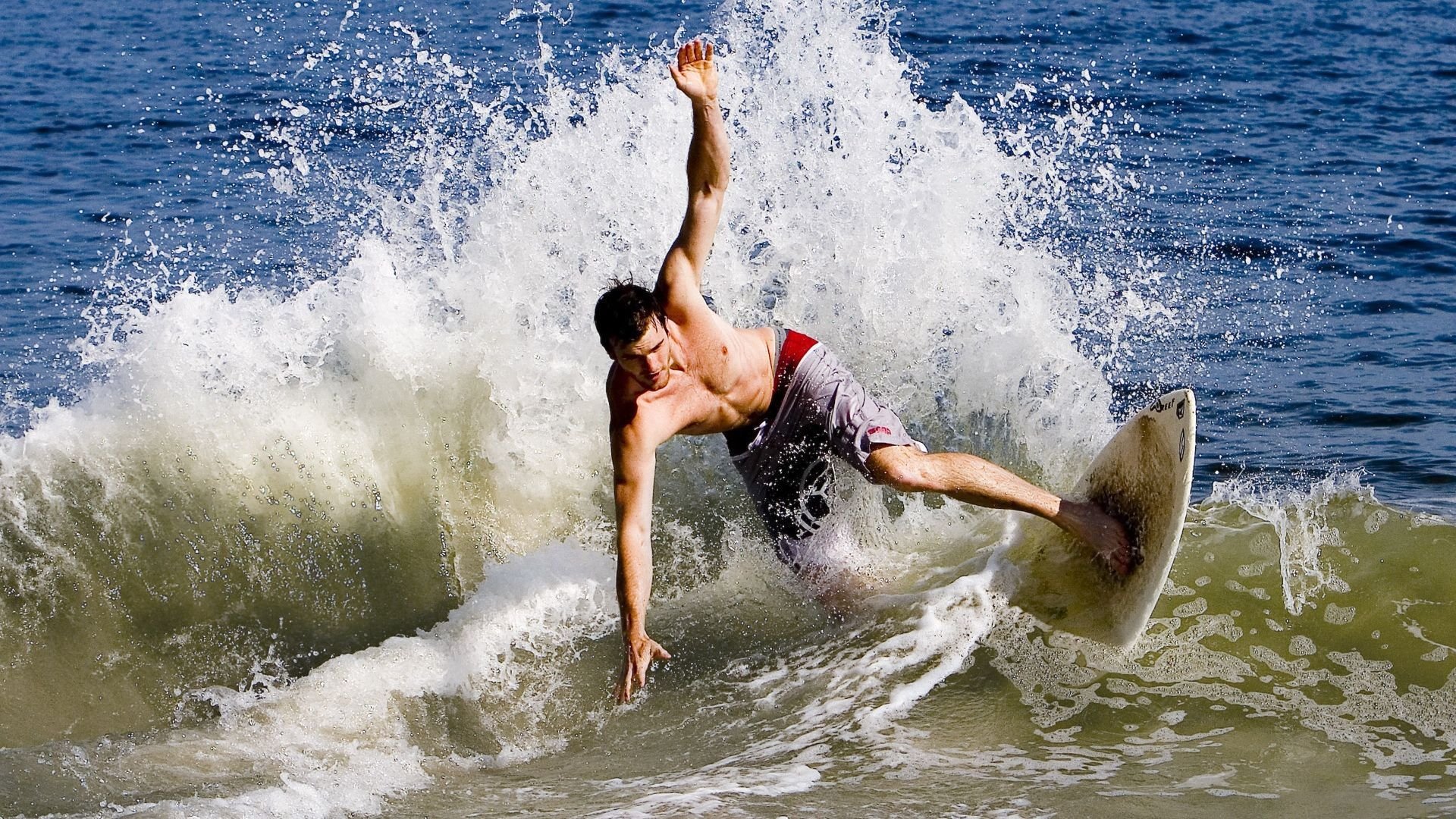 爱游戏官方-从挪威力克美国到巴雷拉锁死对手，现代足球的唯一性胜利哲学