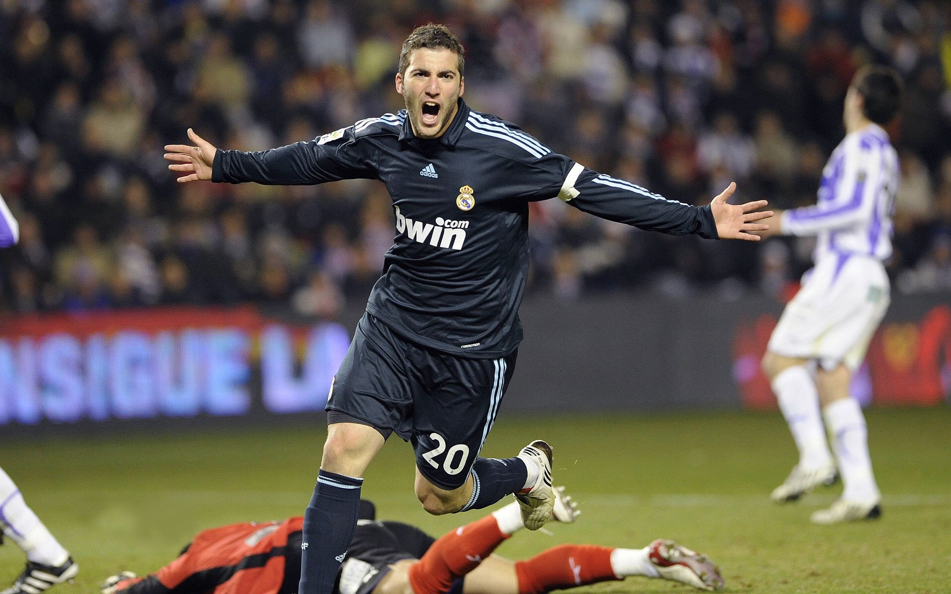 逆袭与统治，奥地利队翻盘葡萄牙，王皓的全场掌控艺术