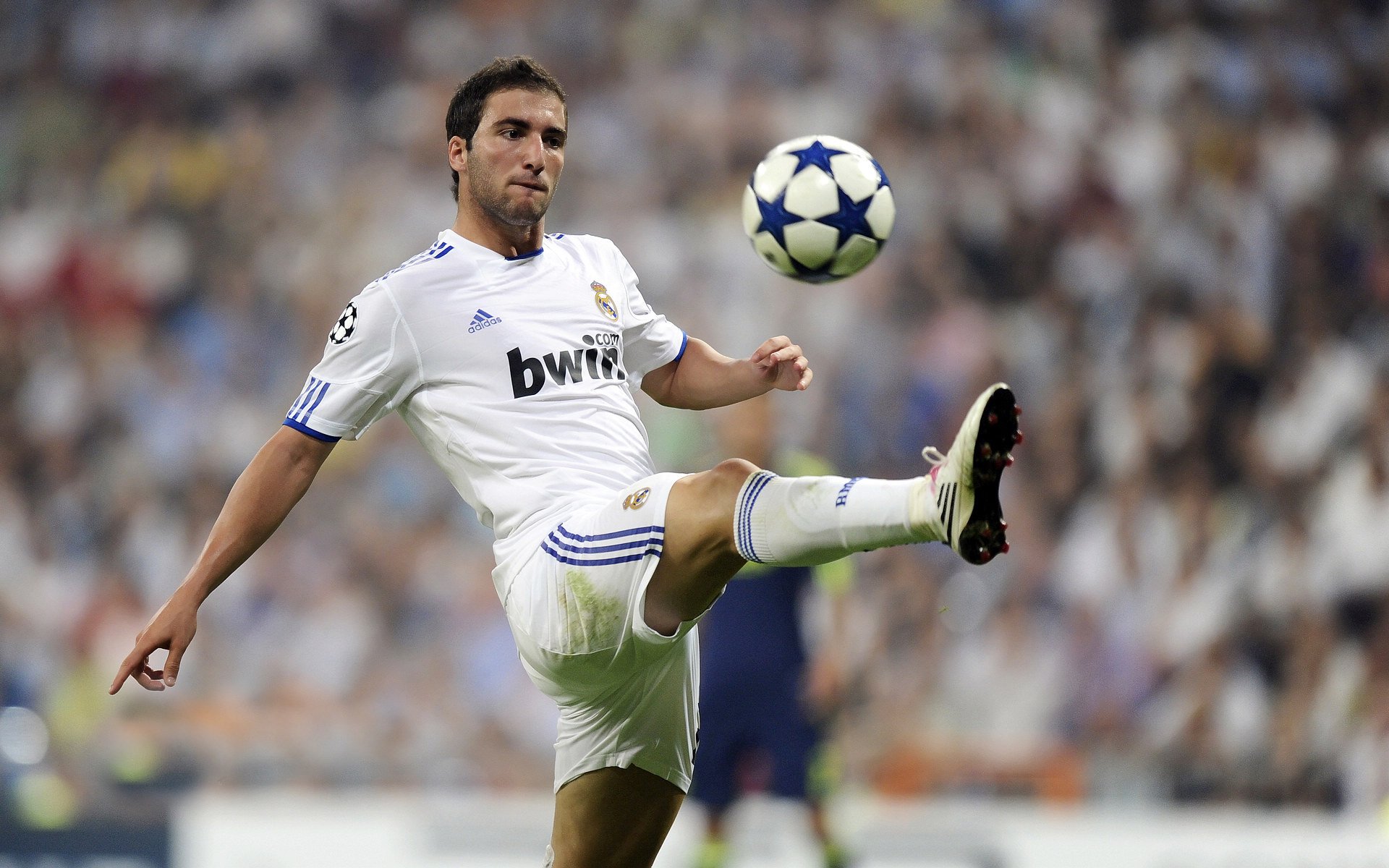 奇迹之夜，挪威新星导演逆转史诗，本泽马领袖光芒照亮胜利之路