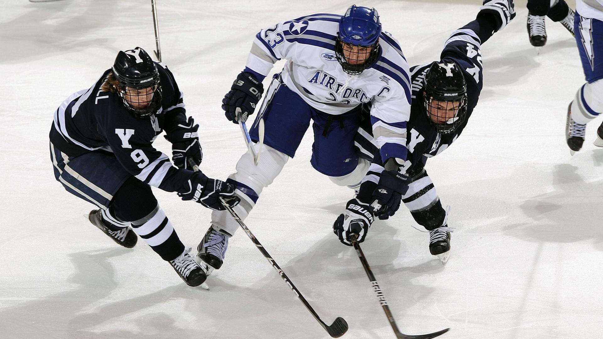 逆袭之夜,周冠宇关键制胜,红牛二队轻取红牛车队的战术奇迹